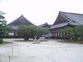 kyoto-nijojo-niyomaru_palace-white_sand_courtyard_different_angle.jpg