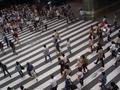 umeda-jr_hankyuu_crossing_timelapse1.jpg