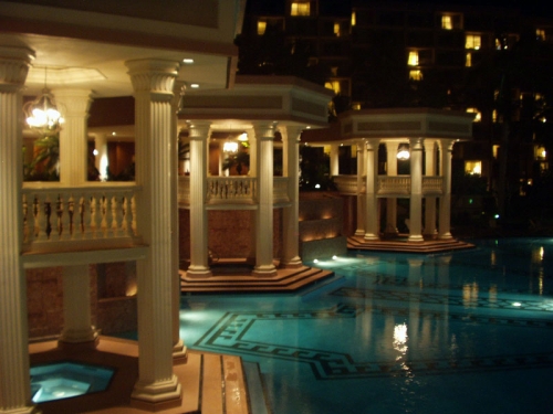 marriott-jacuzzi_columns.jpg